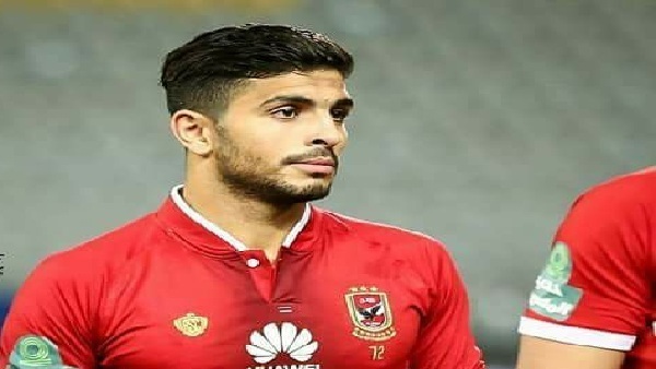 أيمن أشرف لاعب النادي
