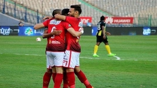 لاعبو الأهلي