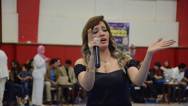 الفنانة زينب حسن