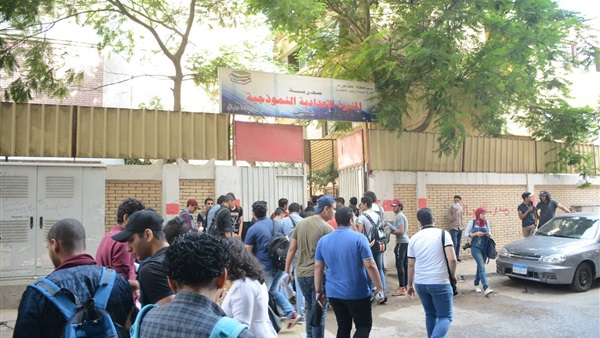 صورة من أمام اللجان