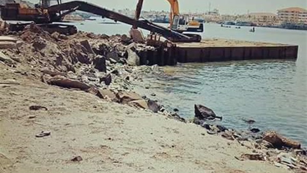 ميناء دمياط