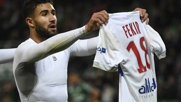 نبيل فكير لاعب ليون