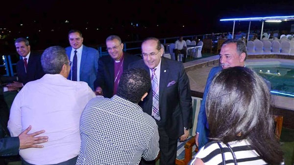 محافظ سوهاج يستقبل