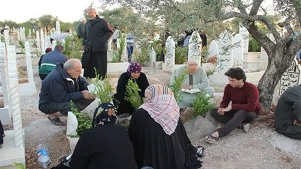 زيارة المقابر