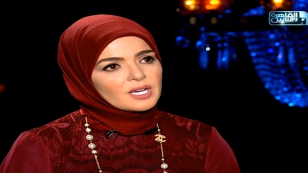 الفنانة منى عبد الغني
