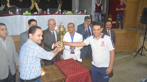 محافظ المنيا