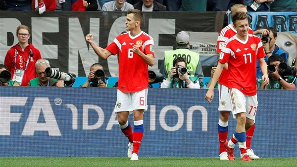 دينيس تشيرشيف - لاعب