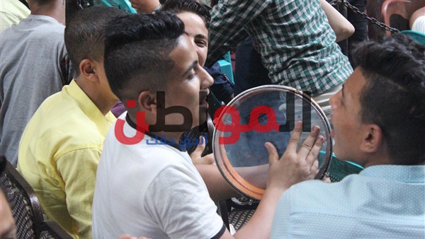 صورة الجماهير المشجعة