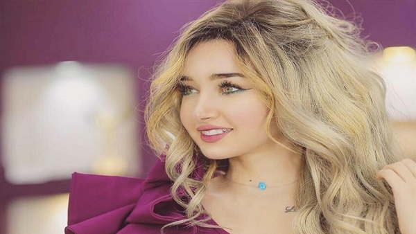 هنا الزاهد