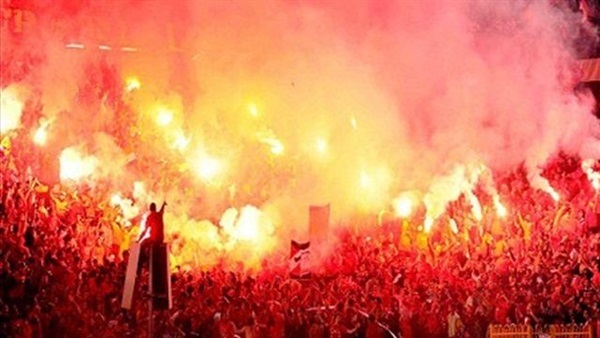 التراس الأهلى