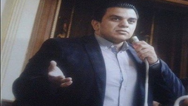 النائب محمود عزت