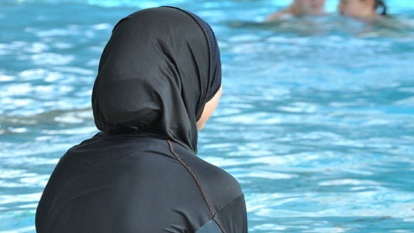 لو عايزة تنزلي البحر