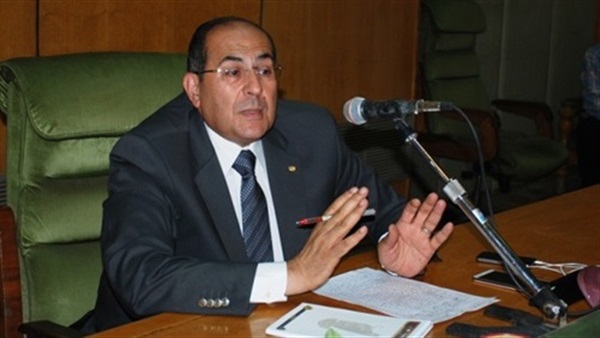 الدكتور أيمن عبدالمنعم