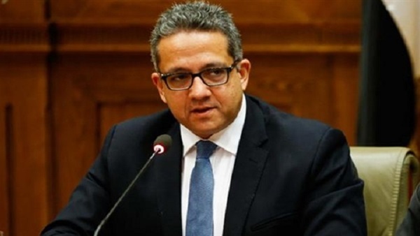 الدكتور خالد العناني,