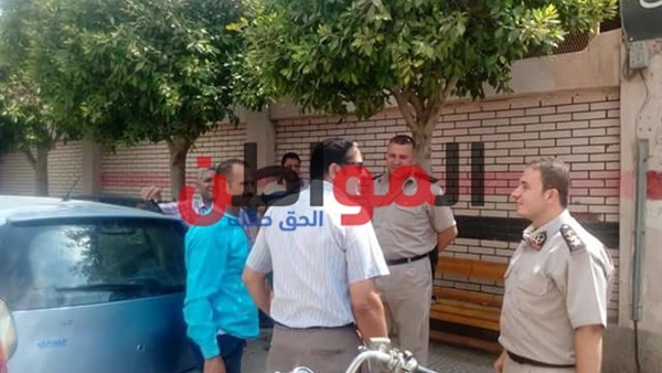 أمام مدرسة
