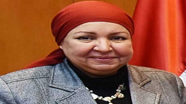 منى زوبع