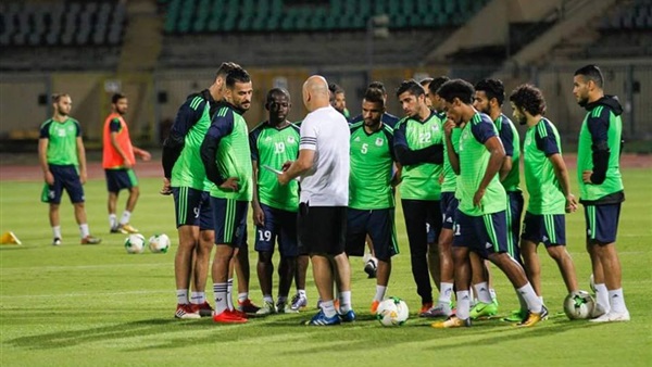 حسام حسن في مران
