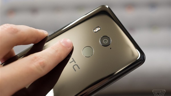 هواتف HTC