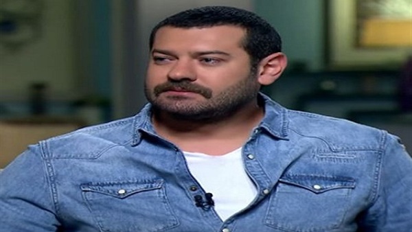 الفنان عمرو يوسف