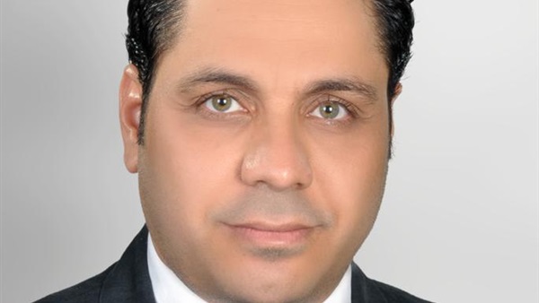 الدكتور محمود عطية