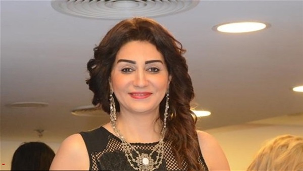 وفاء عامر