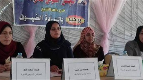 حفل توزيع 153 شهادة