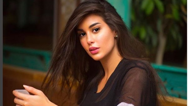 الفنانه ياسمين صبرى