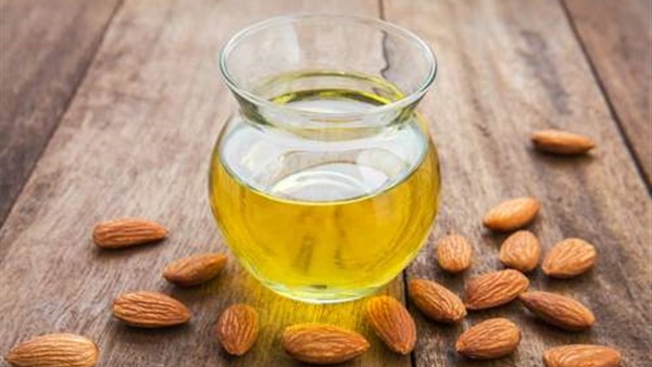 زيت اللوز