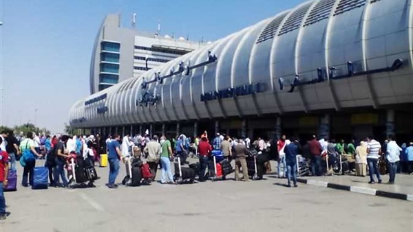 مطار القاهرة الدولى