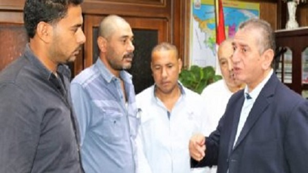 محافظ كفر الشيخ يكرم