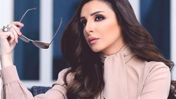 الفنانه انغام