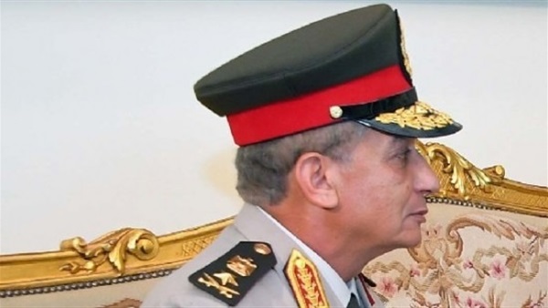 وزير الدفاع الفريق