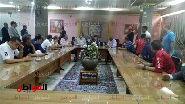 اجتماع وزير الشباب
