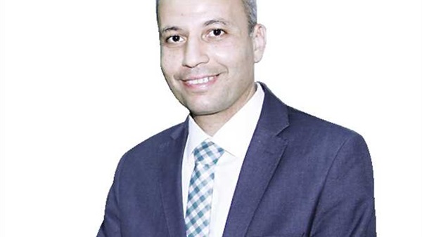 الدكتور عمرو شعت