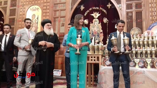 السفيرة نبيلة مكرم،