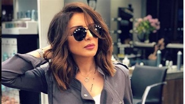 الفنانه انغام