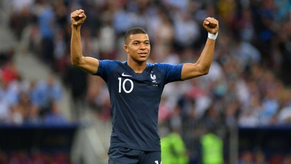 مبابي لاعب فرنسا