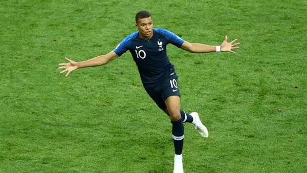 مبابي لاعب باريس