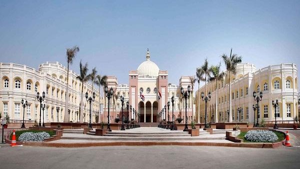 الجامعة البريطانية