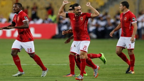 علي معلول لاعب الأهلي