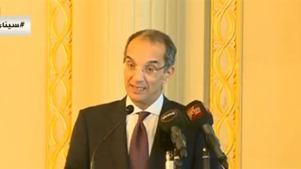 عمرو طلعت وزير الاتصالات