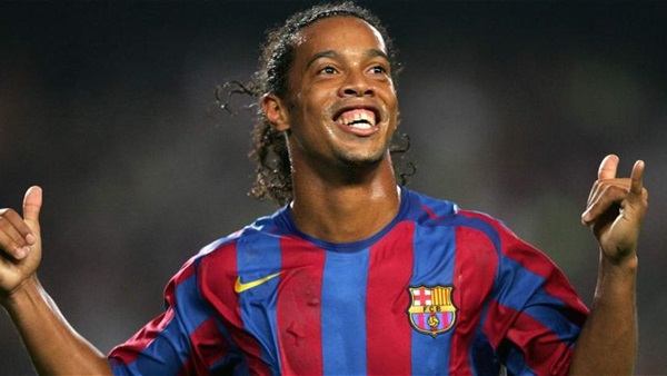 رونالدينهو لاعب برشلونة