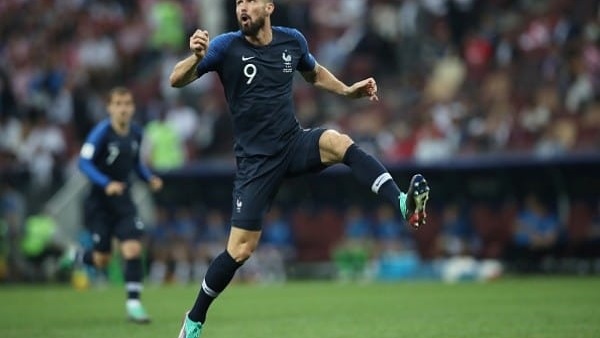 جيرو لاعب منتخب فرنسا