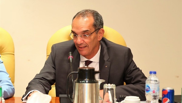 الدكتور عمرو طلعت