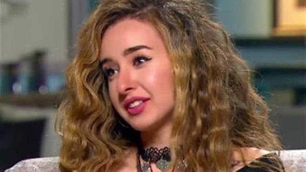 هنا الزاهد
