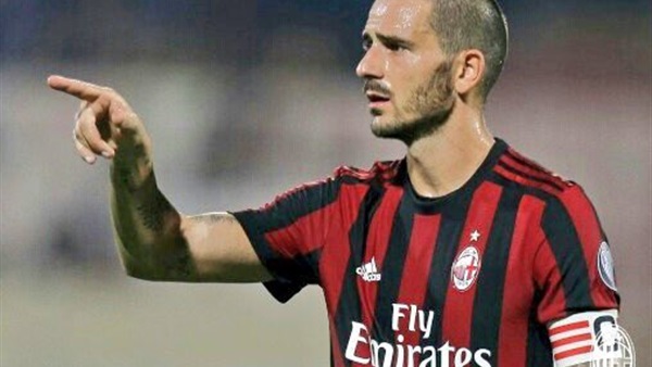 بونوتشي لاعب ميلان