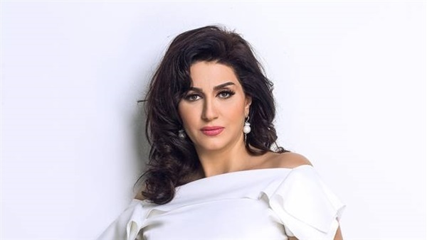 وفاء عامر