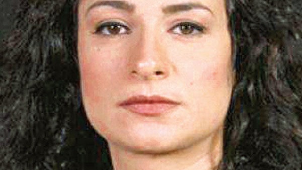 الفنانة السورية مى