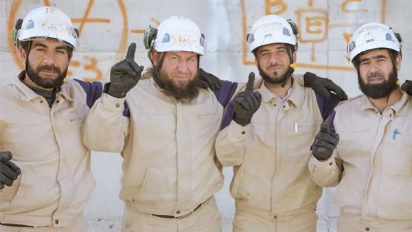 نشطاء الخوذ البيضاء