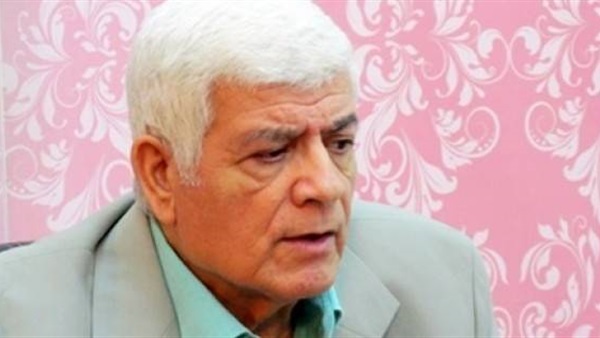 الصحفى عبد القادر